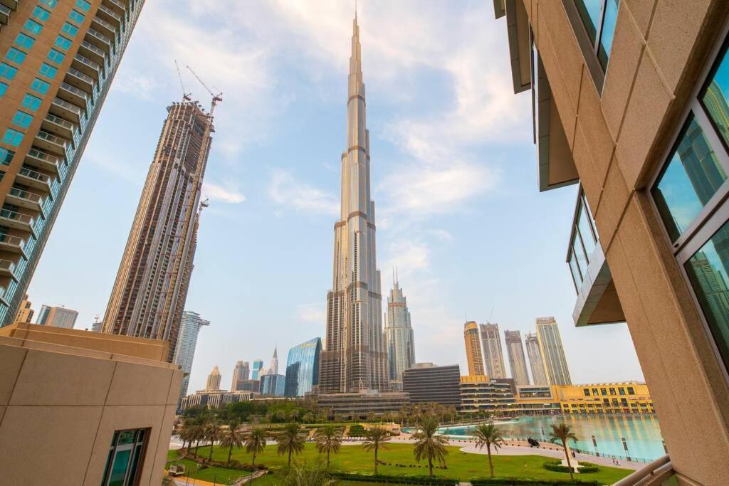 First Class 2Br With Full Burj Khalifa And Fountain View Дубай Екстер'єр фото
