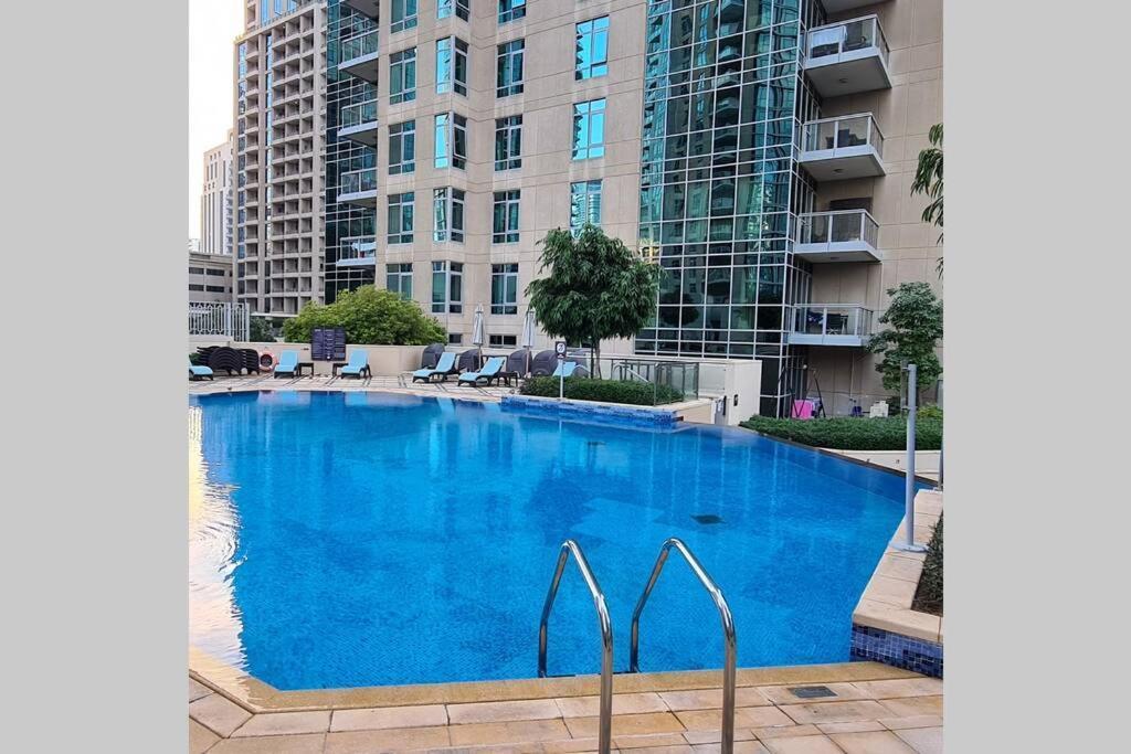 First Class 2Br With Full Burj Khalifa And Fountain View Дубай Екстер'єр фото