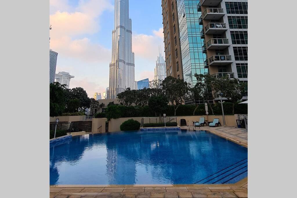 First Class 2Br With Full Burj Khalifa And Fountain View Дубай Екстер'єр фото
